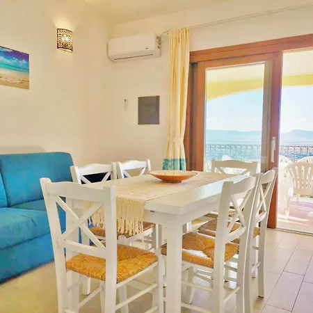 Panoramic Sea View In In With Pool מלון דירות באדזי